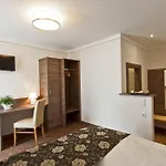 Altmuensterhof Otel