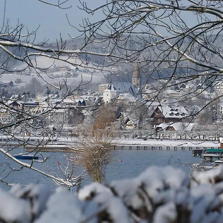 Отель Altmuensterhof