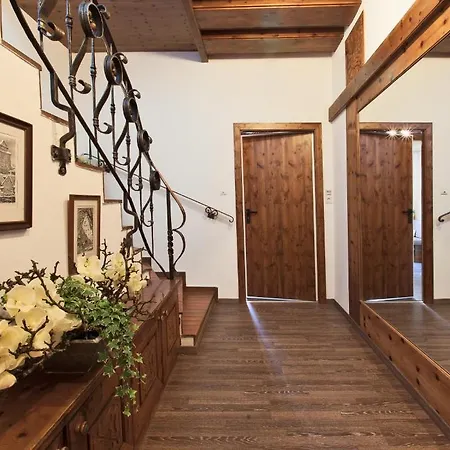 Altmuensterhof 3*