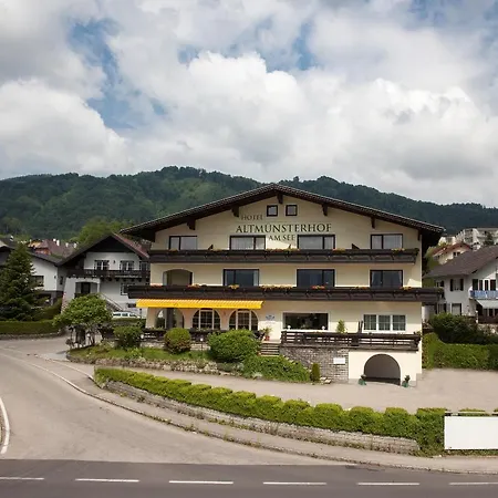 Altmuensterhof 3*