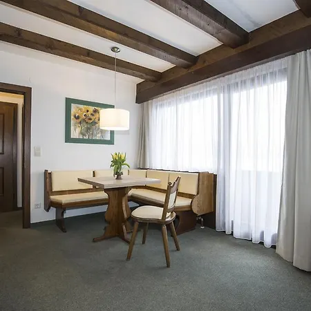 Altmuensterhof Отель 3*