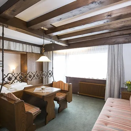 Hotel Altmuensterhof 3*