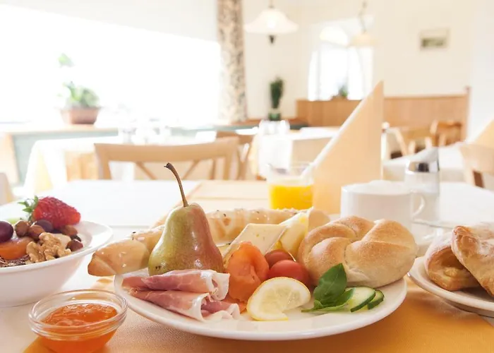 فندق Altmünsterhof 3*