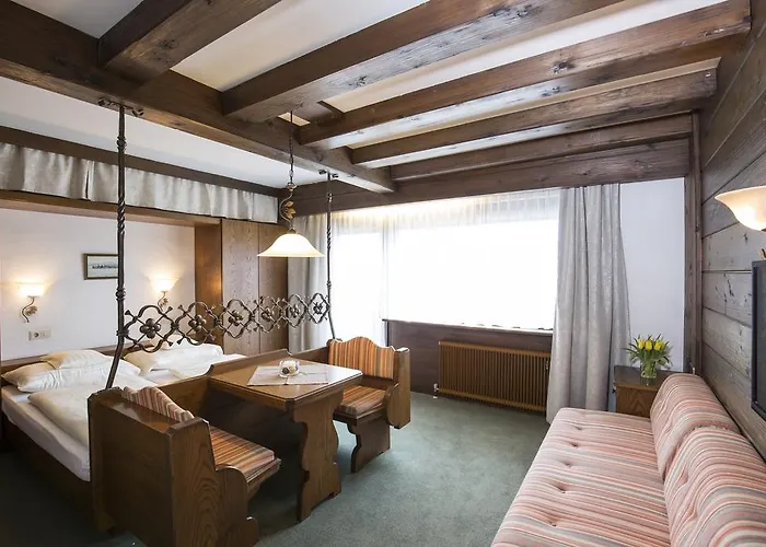 فندق Altmünsterhof 3*